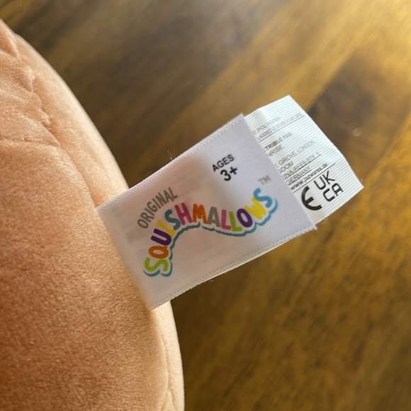 NWT Squishmallows AVERY DUCK  8” Winter 2022 Collection - Picture 2 of 4